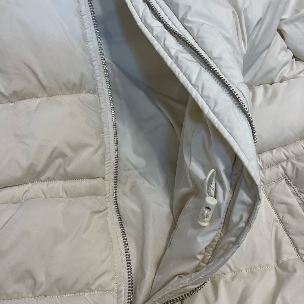 Amazon Essentials Cream Puffer Jacket - Picture 4 of 4